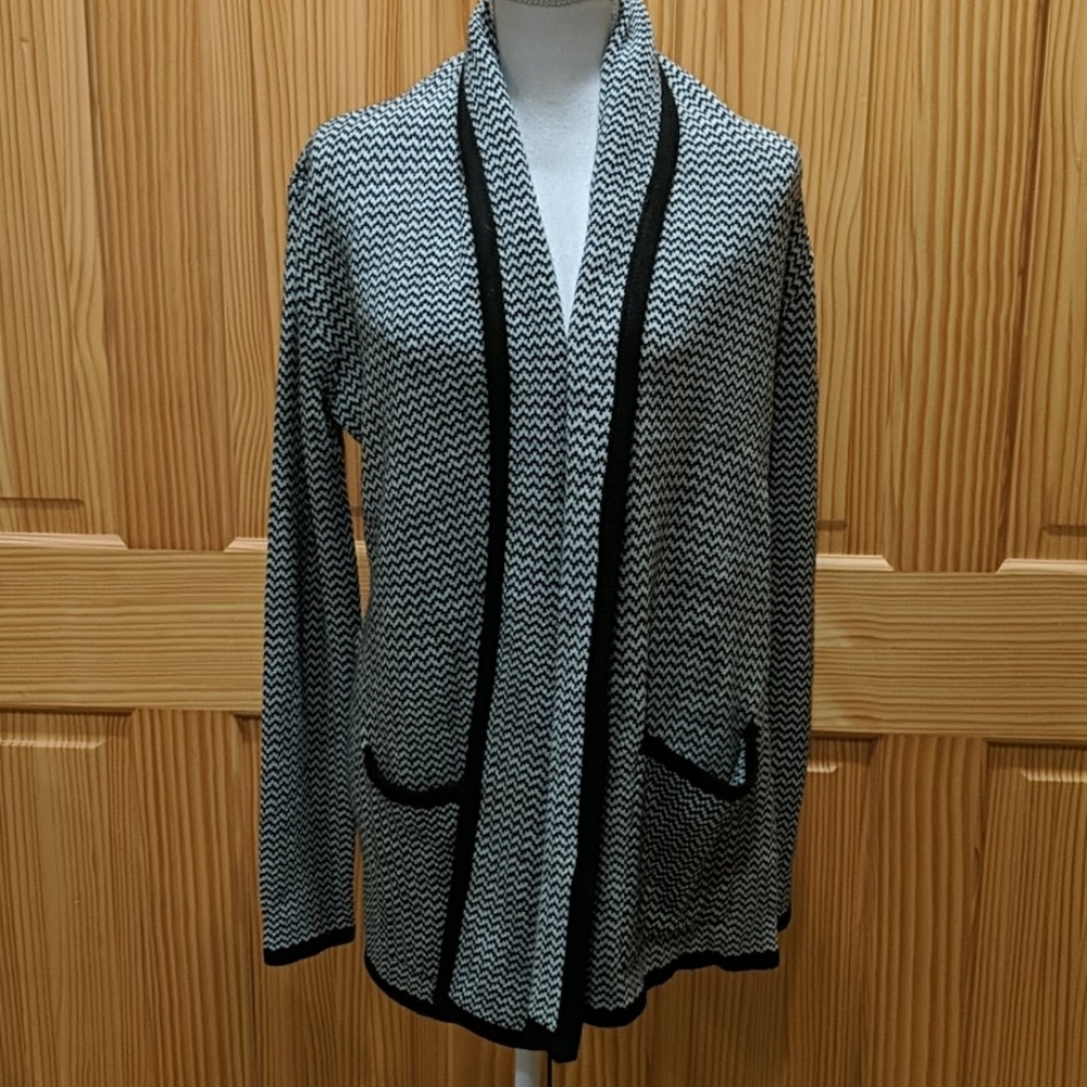 Patty Boutik Cardigan. M